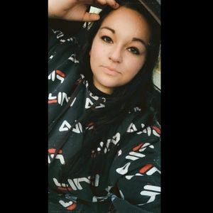 Meet your Posher, Desiree